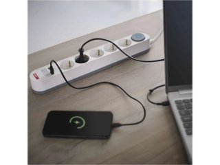 Elosztó 5 aljzattal, 1 USB + 1 USB-C, PD 18W gyorstöltéssel (földelt) hosszabbító, fehér, 3 m vezetékkel, kapcsolóval