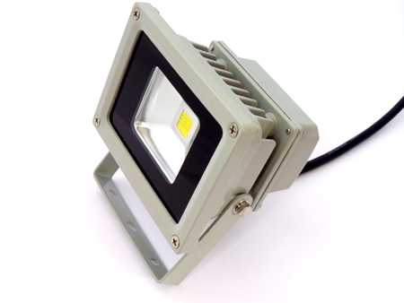 x. 10W LED reflektor - COB LED (Kis méret!) Meleg fehér