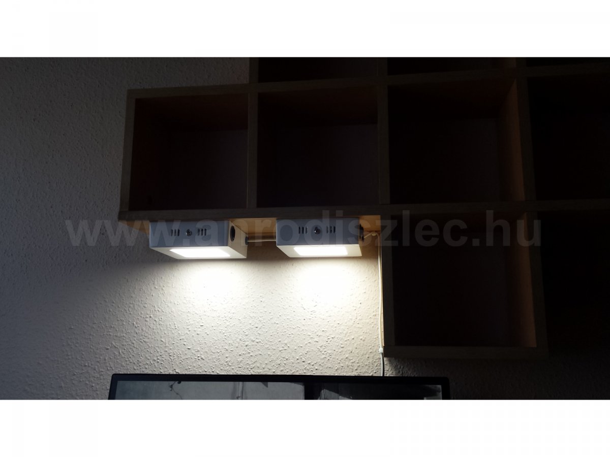 Szögletes LED panel működés közben 1.