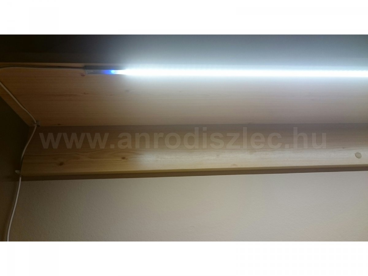 3528x120 SMD LED szalagos világítás alumínium sínben